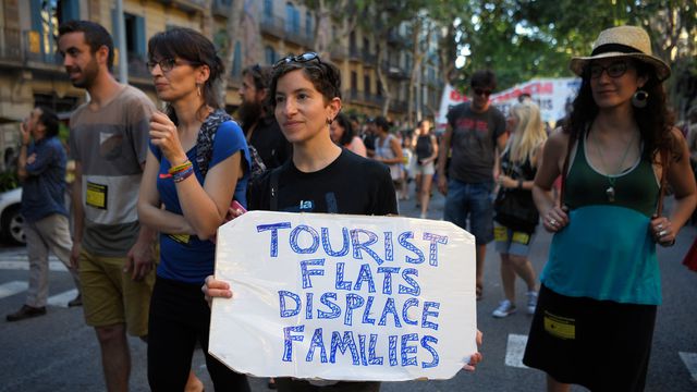 Espagne: Barcelone menace de durcir encore sa guerre contre Airbnb