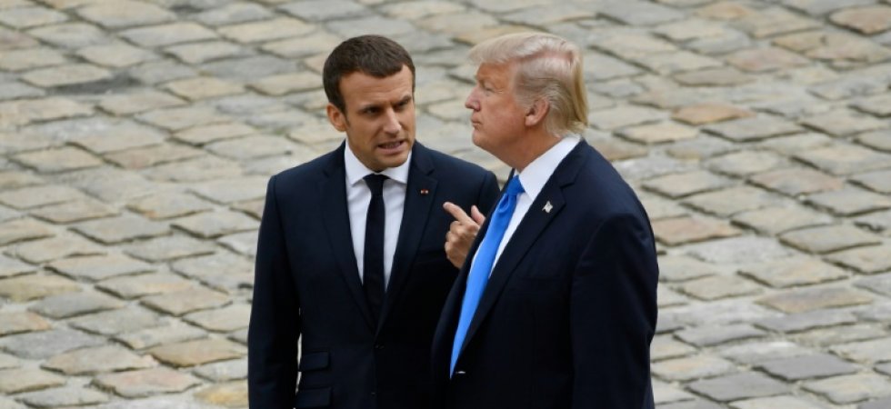 Evénements de Charlottesville: Macron condamne le racisme, sans citer Trump