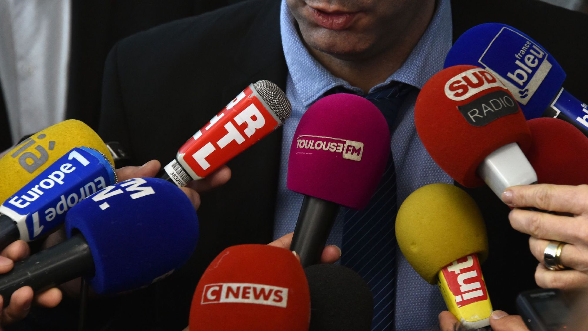 Réformes tous azimuts en préparation pour "réinventer" les médias en France