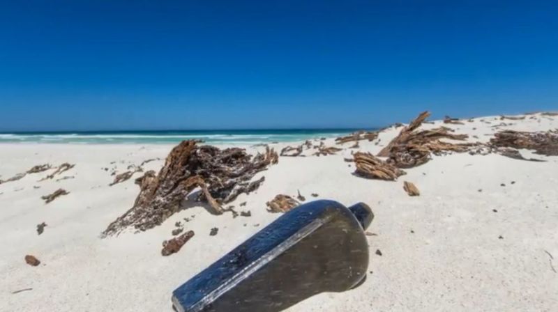 Découverte de la plus ancienne "bouteille à la mer" connue, jetée il y a 132 ans