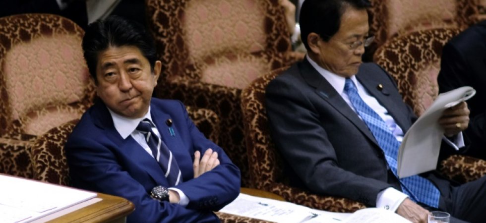 Japon: le ministre des Finances admet des falsifications dans un scandale