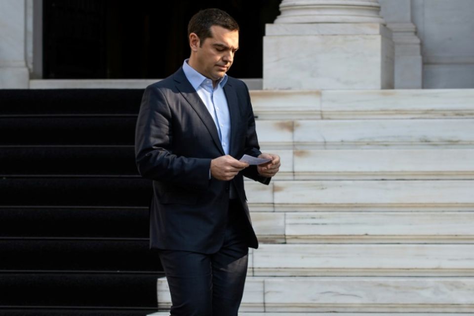 Grèce: avec une majorité affaiblie, le gouvernement Tsipras demande la confiance du Parlement