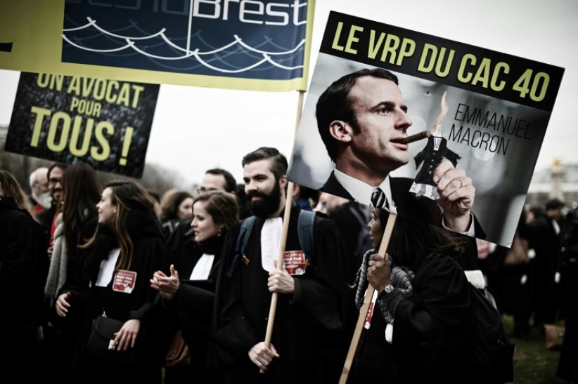 Avocats et magistrats défilent par milliers à Paris pour une "justice de proximité"