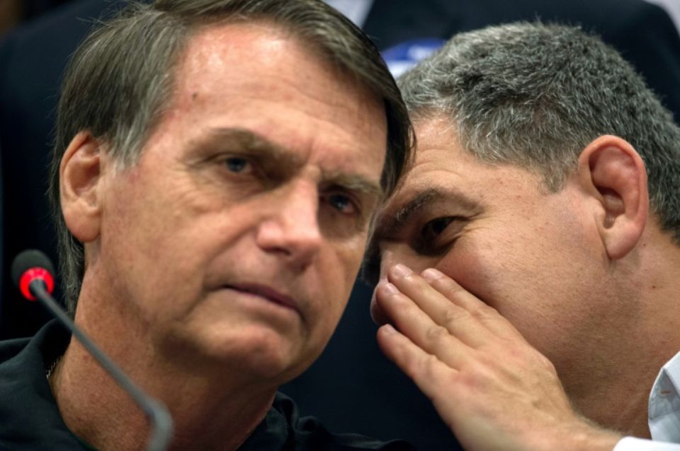 Brésil: Bolsonaro limoge un de ses principaux ministres