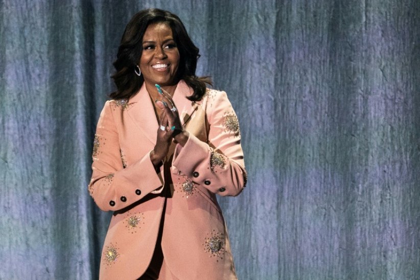 A Paris, Michelle Obama fait rire et inspire