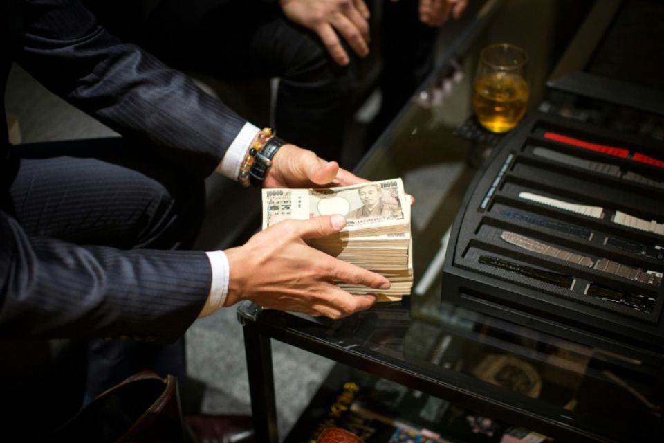 Le Japon, pionnier du paiement électronique, mais accro aux billets