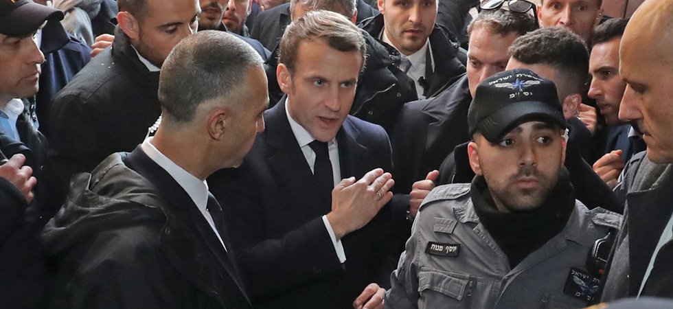 "Je n'aime pas ce que vous avez fait devant moi" : à Jérusalem, Emmanuel Macron hausse le ton contre des policiers