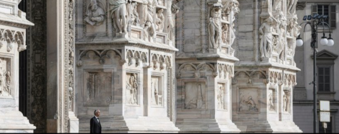 Coronavirus: La voix d'Andrea Bocelli pour Pâques dans un Duomo vide