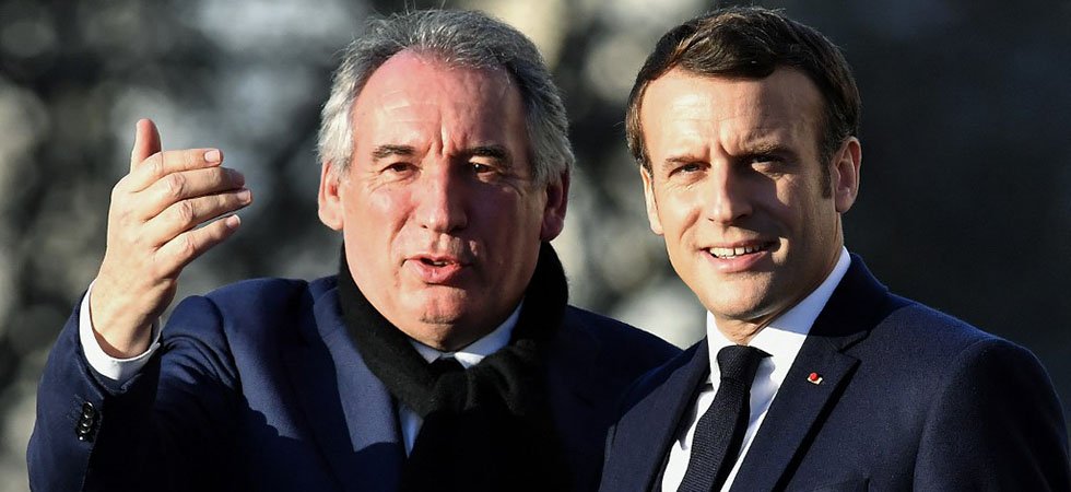"Cet homme-là est à la hauteur de l'histoire" : François Bayrou redit son soutien à Emmanuel Macron