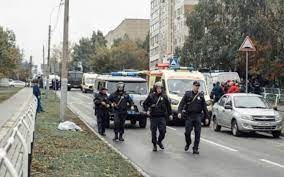 Russie: 15 morts dans une fusillade dans une école, Poutine dénonce un "attentat inhumain"