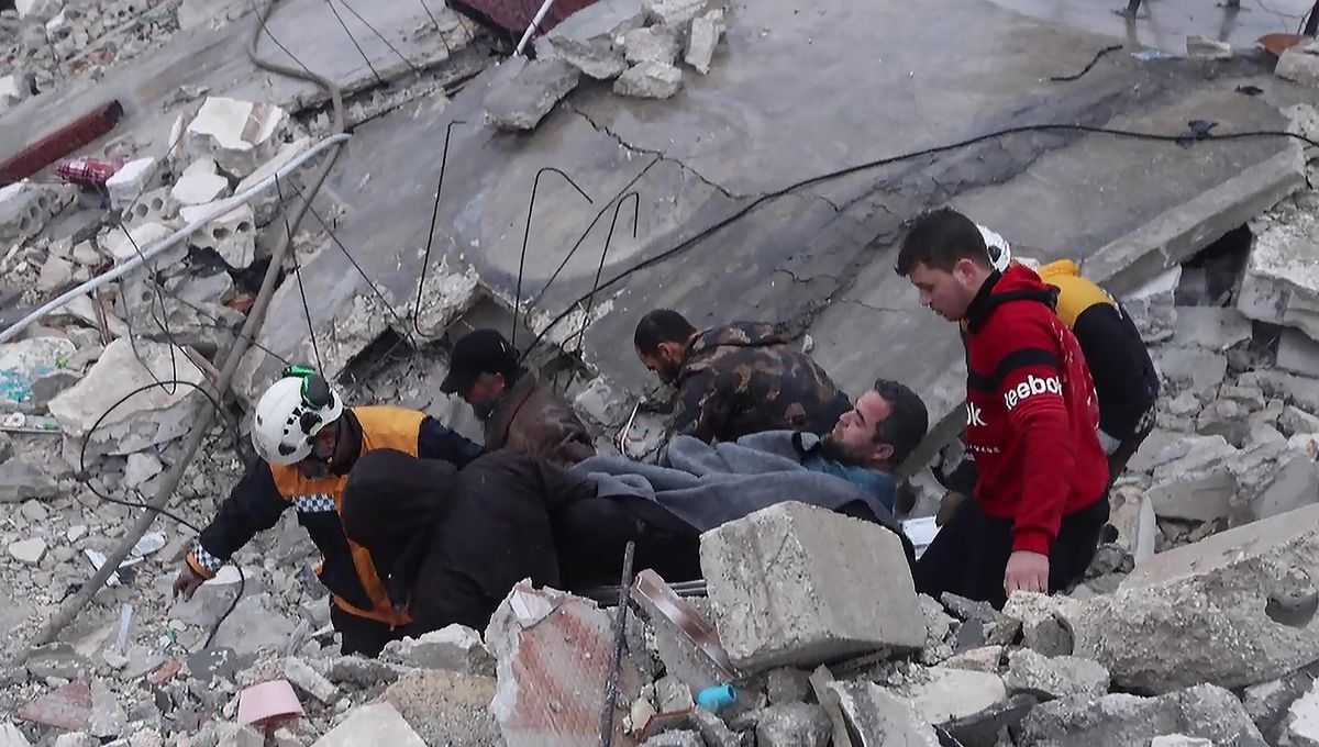 Séisme en Turquie et Syrie: plus de 11.200 morts, les secouristes toujours à l'oeuvre
