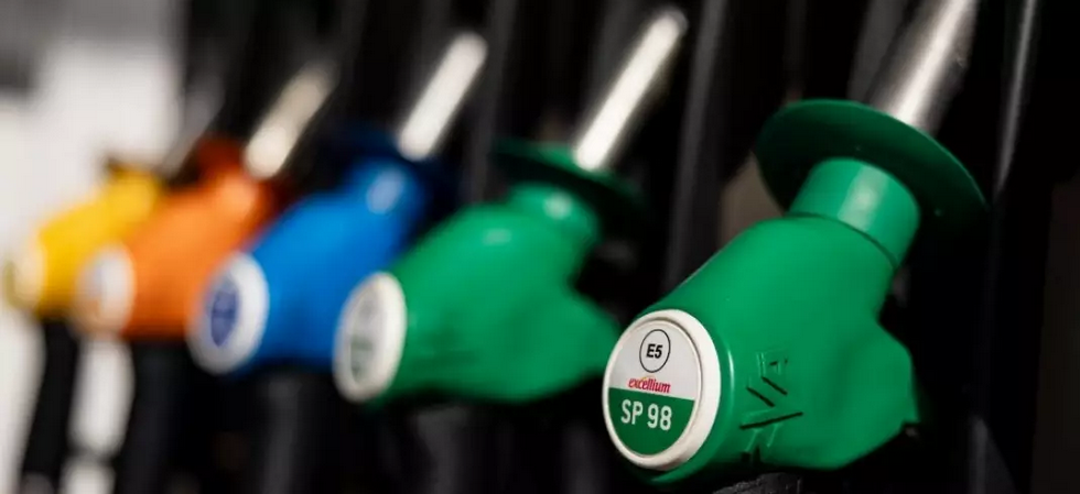 La vente du carburant à perte entrera en vigueur le 1er décembre, annonce Bruno Le Maire