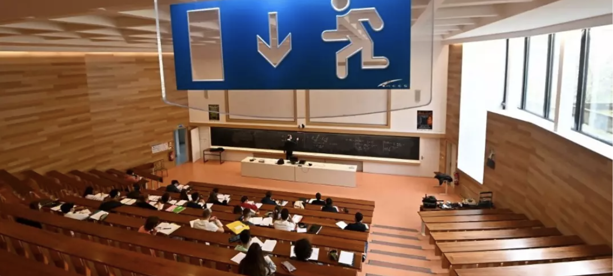 Pénurie de logements : des étudiants à la rue ou obligés de s'installer au camping