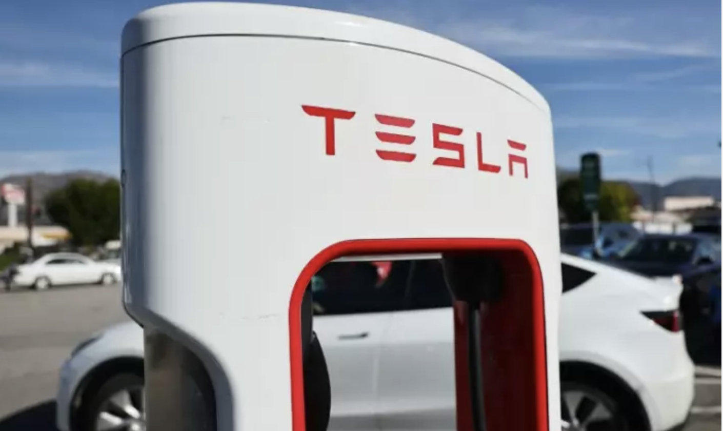 Tesla: livraisons et production déçoivent au premier trimestre, l'action en pâtit