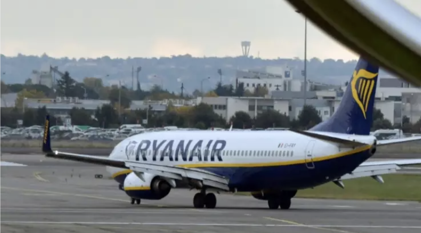 Taxation de l'aérien: Ryanair menace d'arrêter de desservir dix aéroports régionaux français
