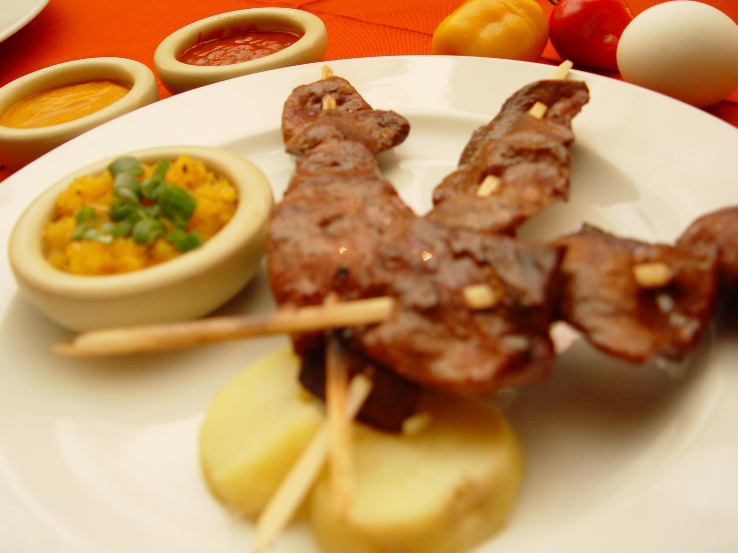 ANTICUCHOS DE CORAZON