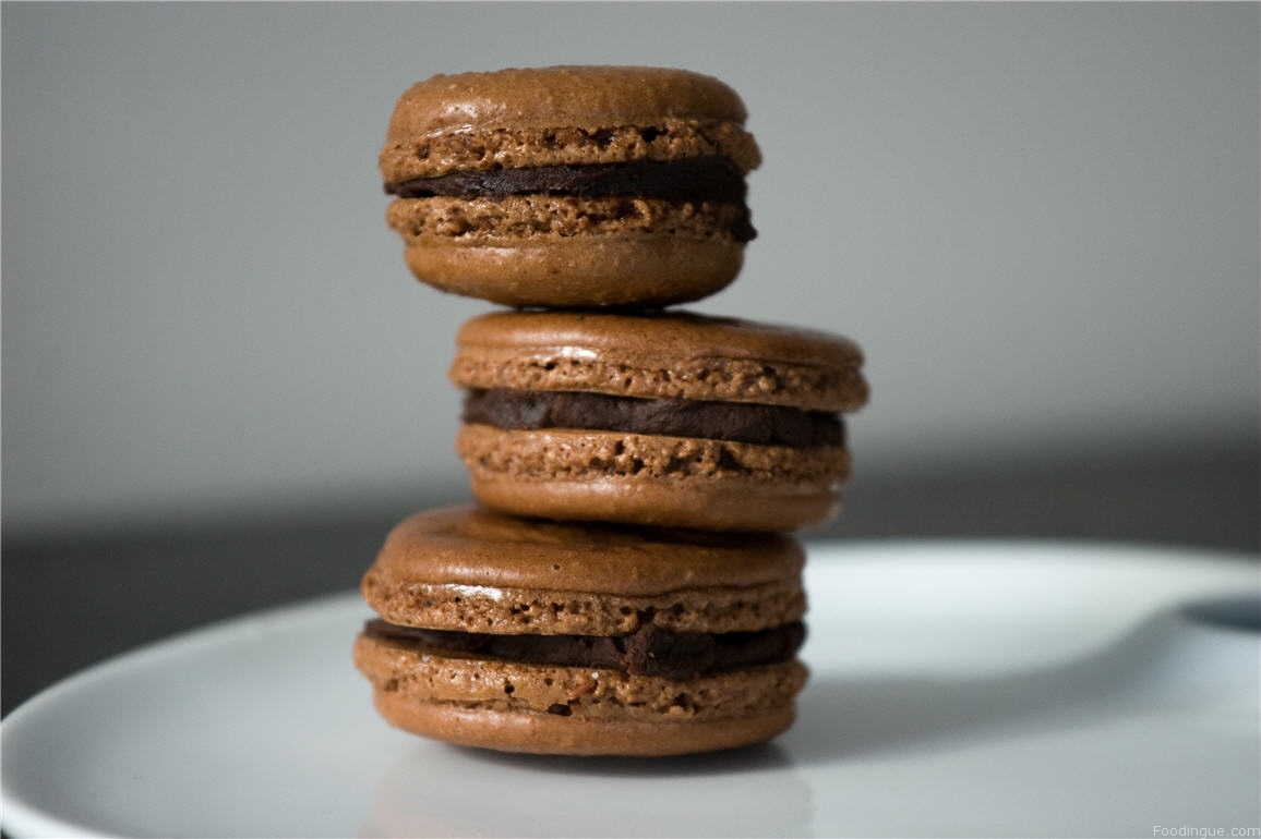 MACARONS AU CHOCOLAT